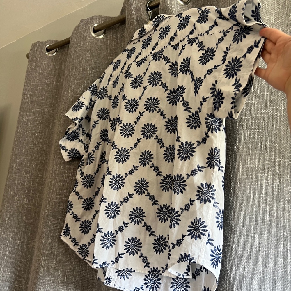 Chaps - white short sleeve button down with navy blue floral embroidery - 3XL - Picture 8 of 15